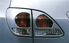 Rear combination garnish