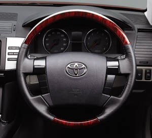 Wood pitch steering wheel