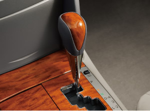 Shift knob (wood pitch (Chaki eye))