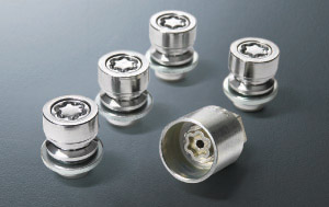 Reverse key wheel nut
