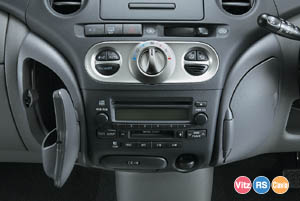 Instrument panel box lid