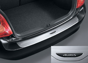 Rear bumper step guard