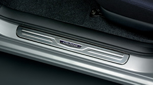 Scuff plate