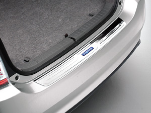 Rear bumper step guard