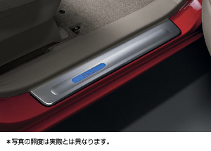 Scuff illumination (for driver's seat)
