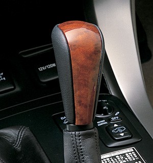 Shifter knob (wood pitch)