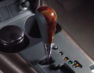 Shift knob (wood pitch (Chaki eye))