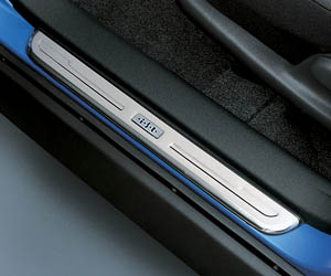 Scuff plate