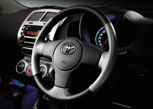 Leather volume steering wheel (black &amp\; silver)