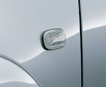 Clear side turn lamp