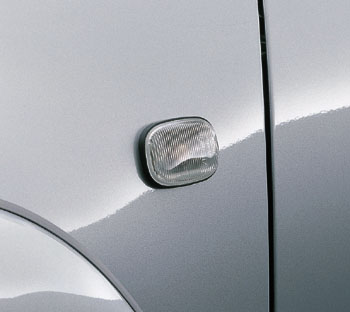 Clear side turn lamp