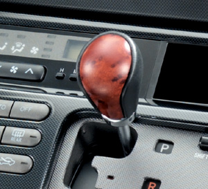 Shifter knob (wood pitch)
