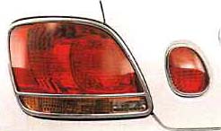 Rear combination garnish