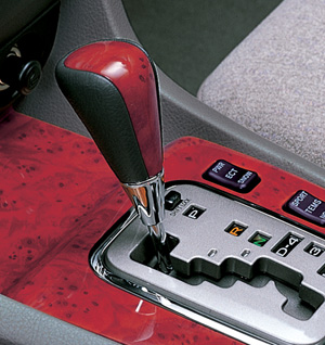 Shifter knob (wood pitch)