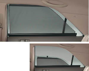 Roll blind (rear doors roll shade)