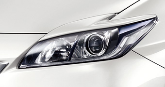 Headlight garnish
